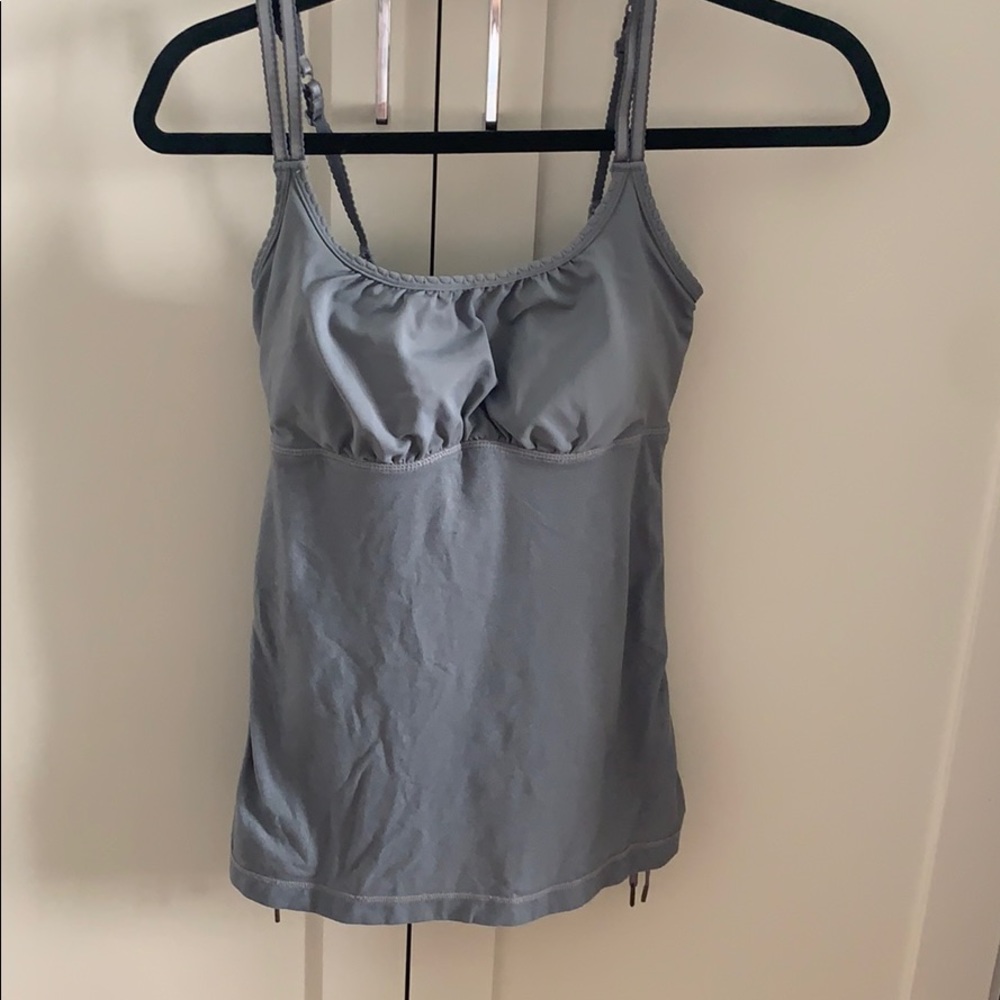 Lululemon tank